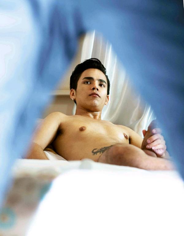 MAN-OMG-7---JOEY-RAINING-BOY